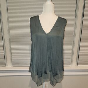 Simply Vera Vera Wang V-Neck Tank Top in Gray
